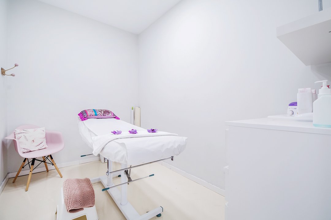 The Pink Salon, Santa Eulàlia, Provincia de Barcelona