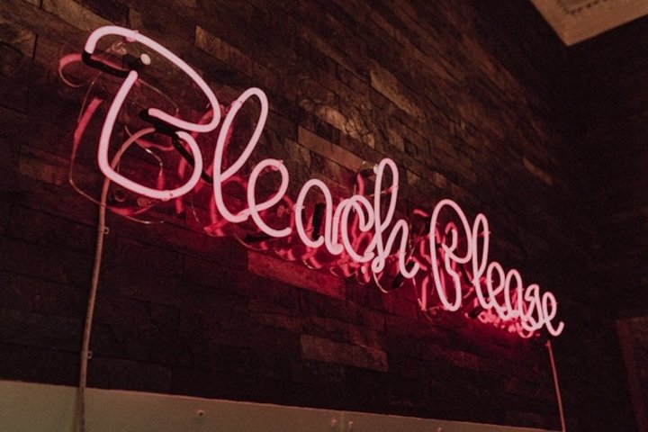 Ｂｌｅａｃｈ  Bleach, Neon signs, Neon