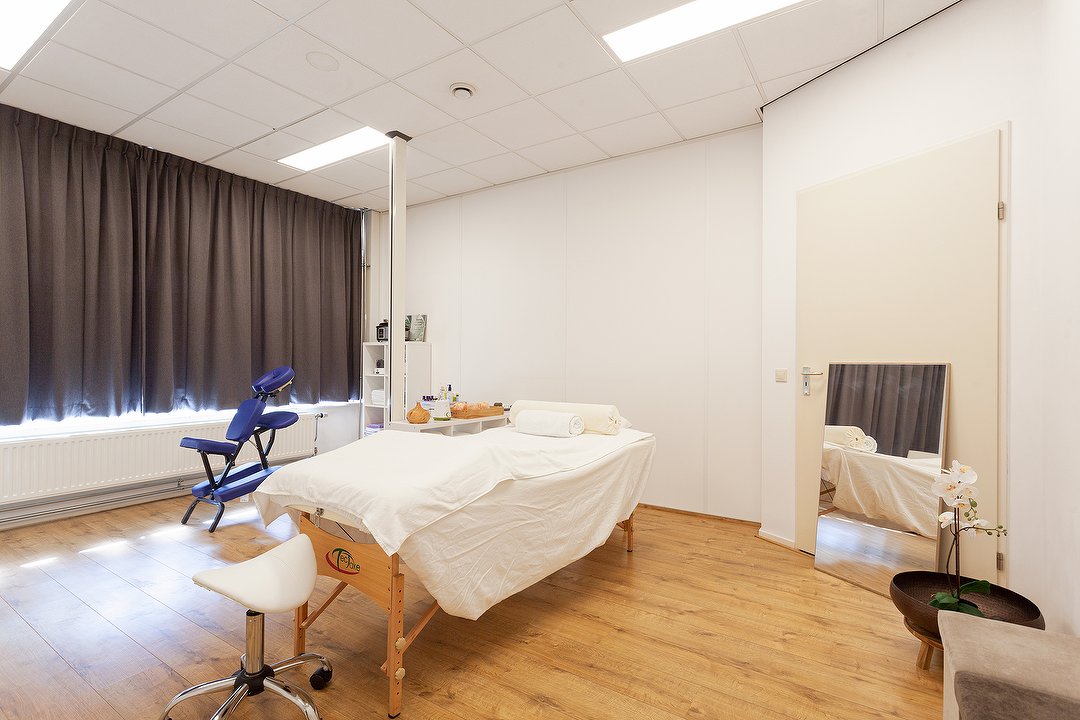 Peaceful Escape Massage Studio, Tilburg-West, Tilburg