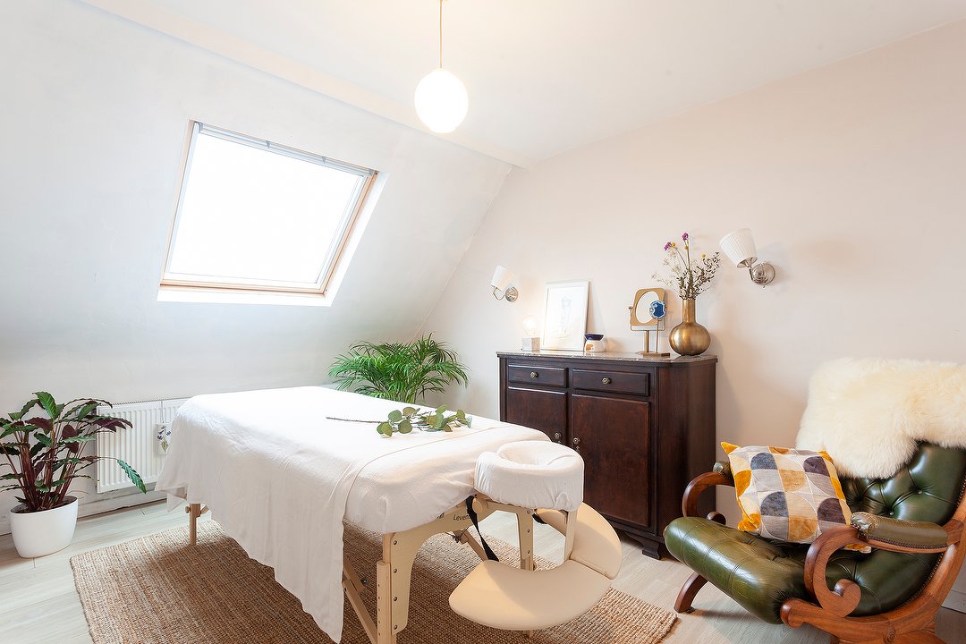 Roots Massage Antwerp, Haringrode, Antwerpen