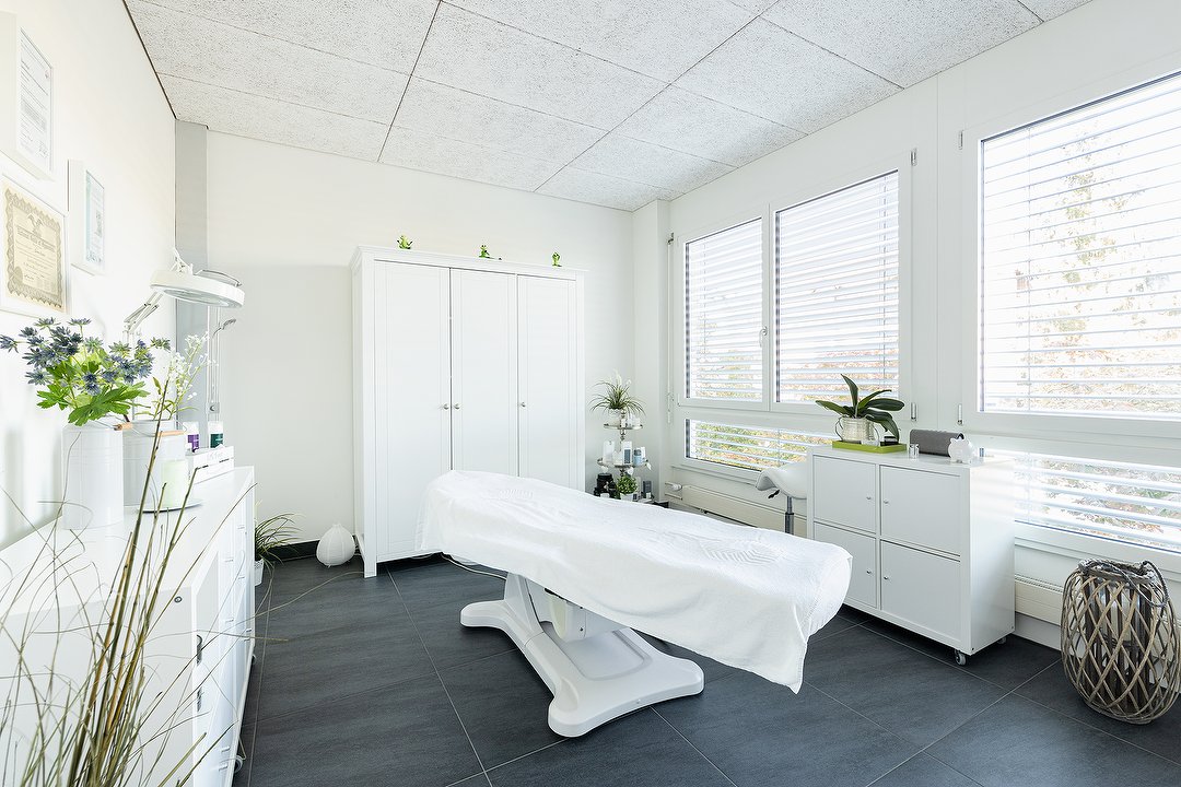 Dein Gleichgewicht Kosmetik & Massage, Dietlikon, Kanton Zürich