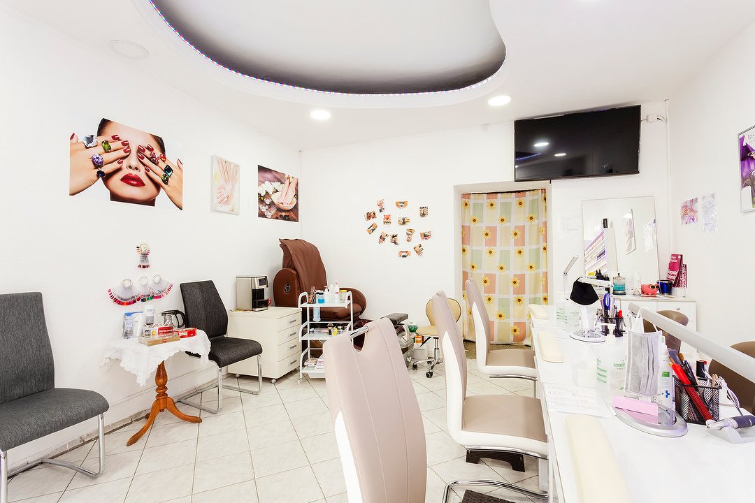 T.O.P. Nails, 4. Bezirk, Wien