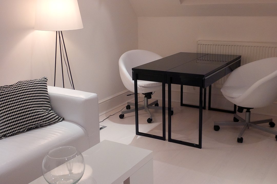 ESTHETIQUE(TM), Fulham, London