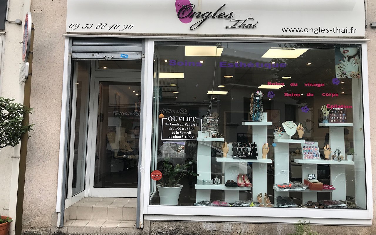 Soin des ongles en institut et en bar à ongles près de Villierssur