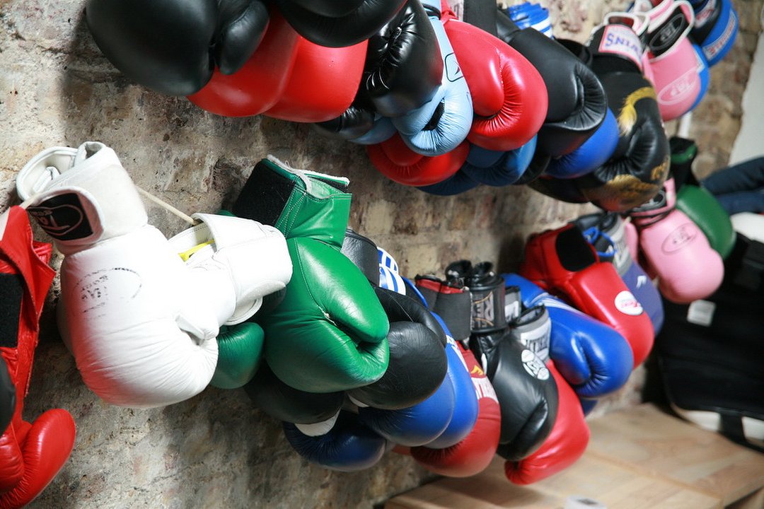 Girls In Gloves, Shoreditch, London