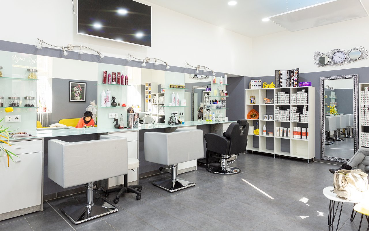 Top 20 Friseure und Friseursalons in der Nähe von 11