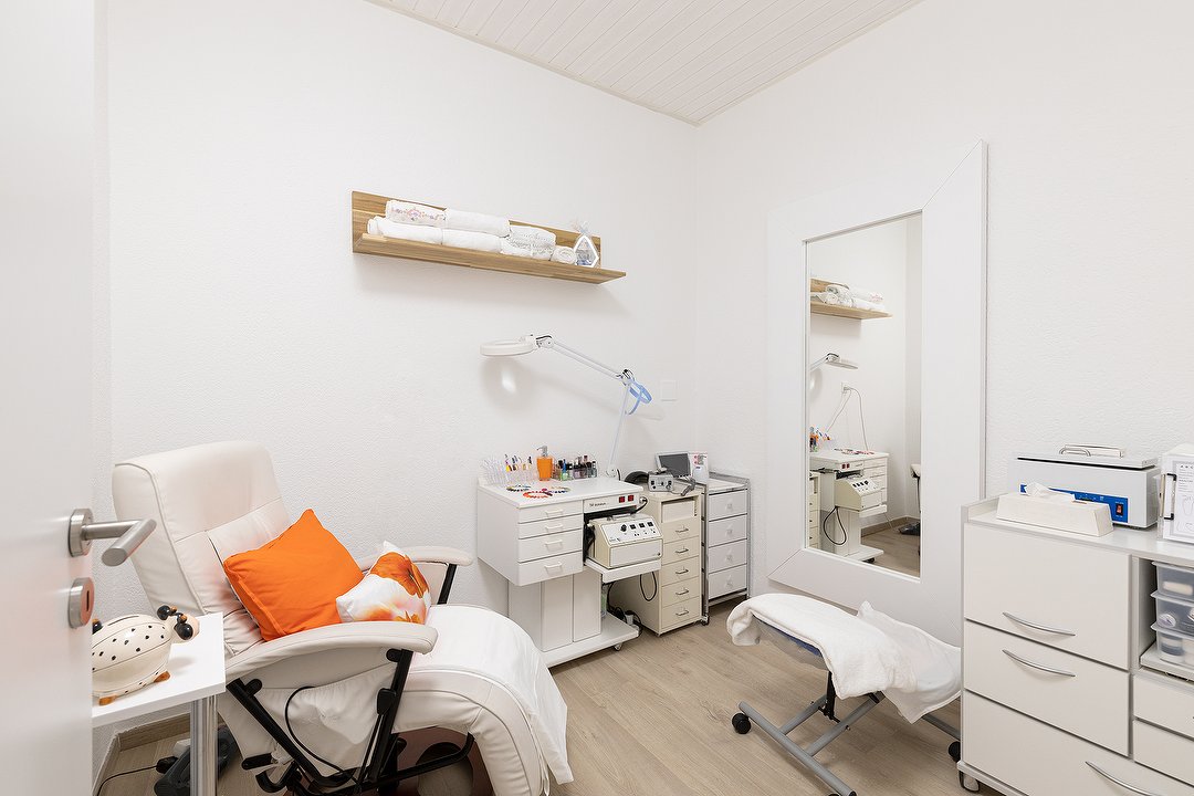 Marcia Gellack Naildesign, Kreis 6, Zürich
