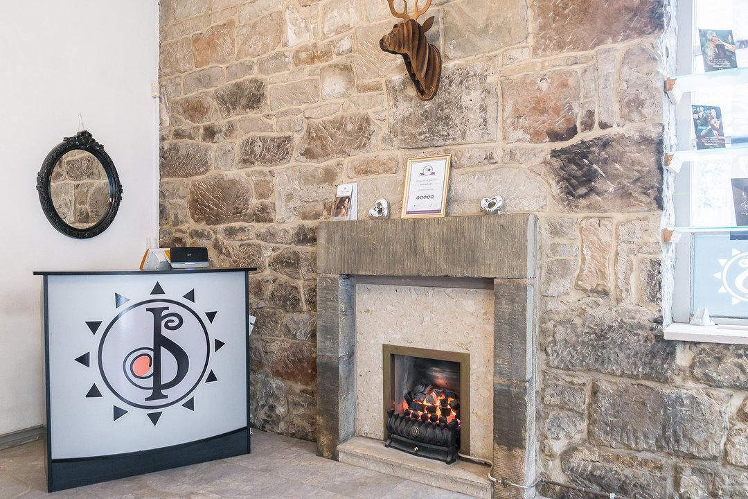 Perfect Pout Beauty Nails & Makeup, Paisley, Glasgow Area