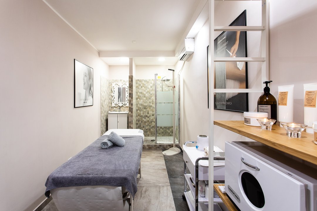 Elle, Acilia, Roma