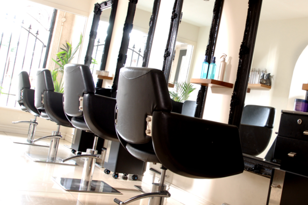 Phi-nix Hair and Beauty Salon, Stourbridge, West Midlands County