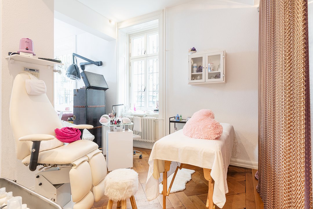 Arte e Bellezza Kosmetik, Massagen & Nägel, Kreis 4, Zürich