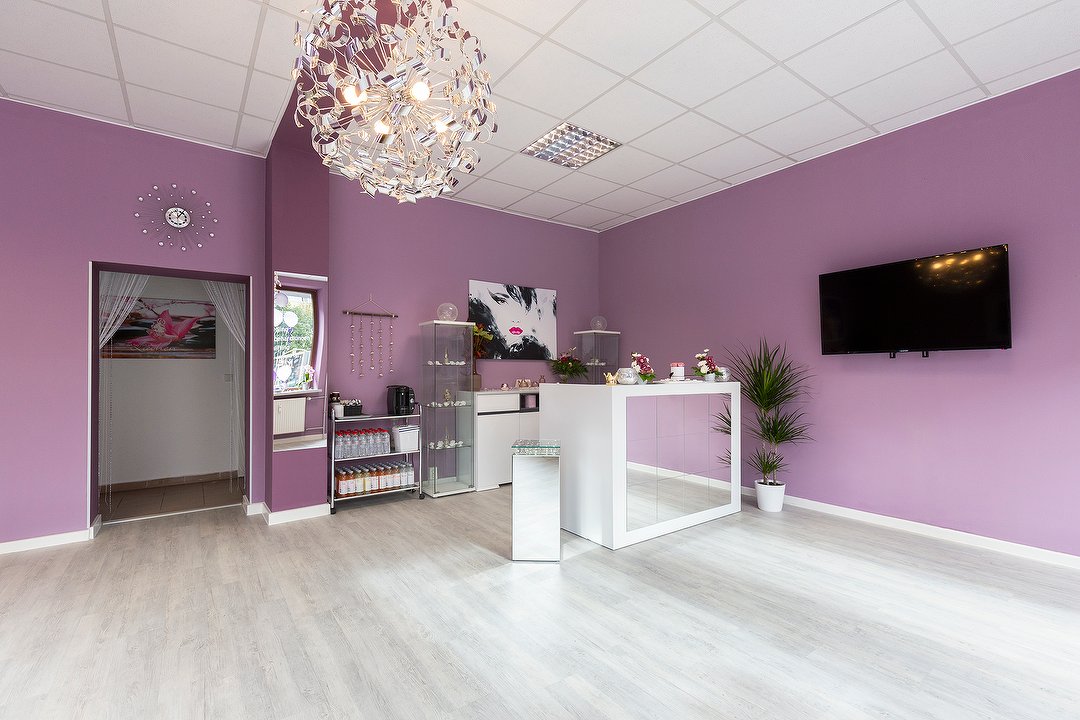 Clam Cosmetics, Lichtenberg, Berlin
