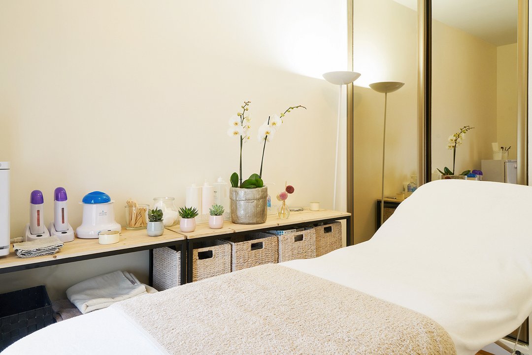 Pure Beauty Bar - Paris 8, Métro Miromesnil, Paris