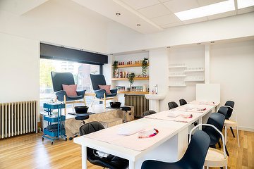 Janea Nails & Waxing