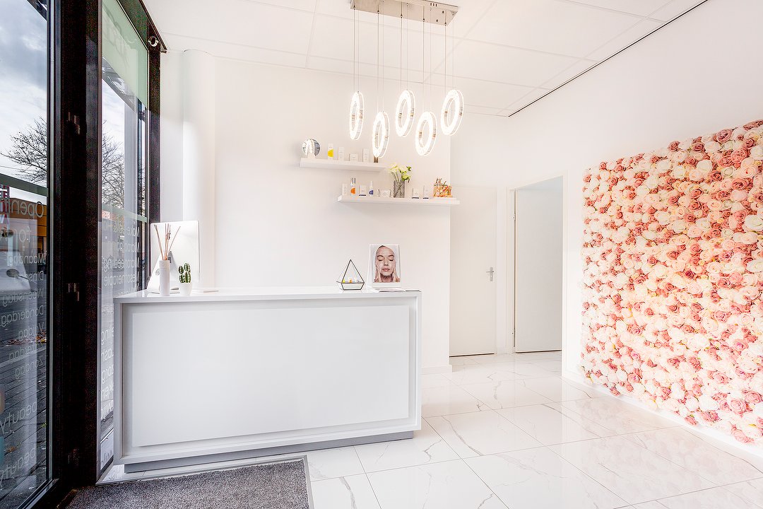 Beauty by Essie, Leyweg, The Hague