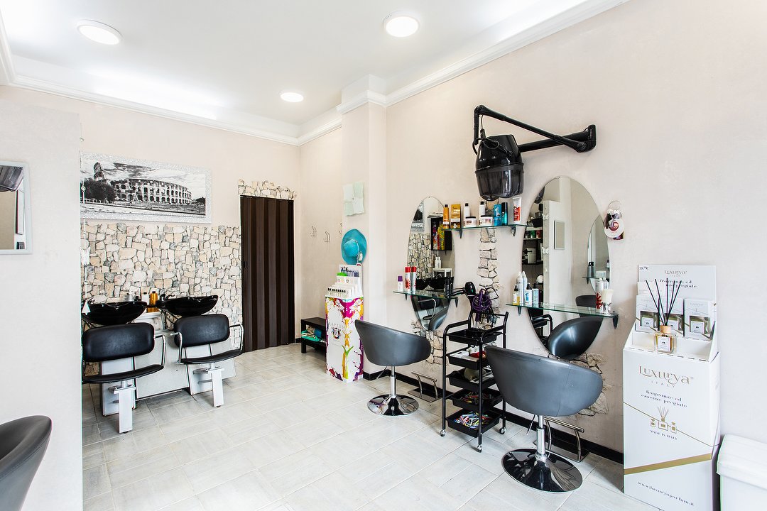 VA le Parrucchiere, Zona Centocelle, Roma