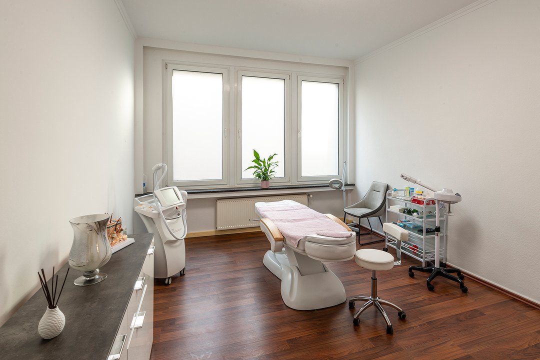 Apalo Derma, Stadtbezirk Innenstadt-Nord, Dortmund
