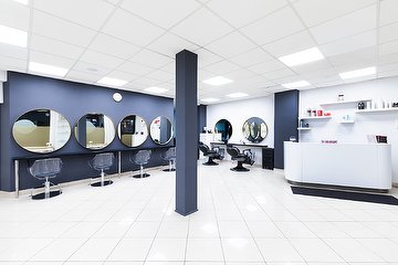 Selvin's Hair & Beauty Salon