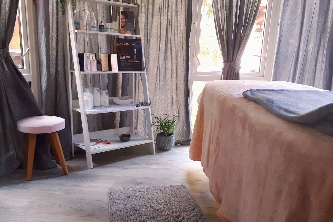 Foxy Aesthetics, Bracknell, Berkshire