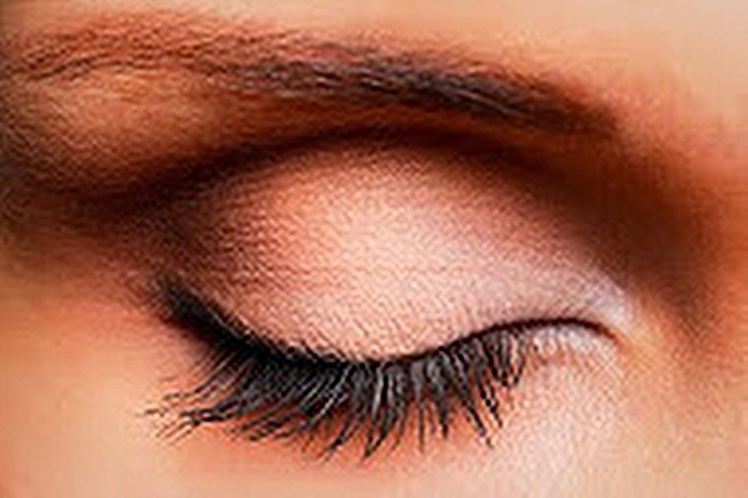 Julie Lashes Surrey, Chertsey, Surrey