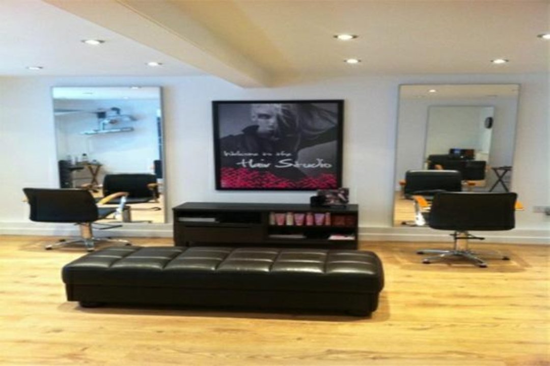 Alan Craig Hair Studio, Dunfermline, Fife