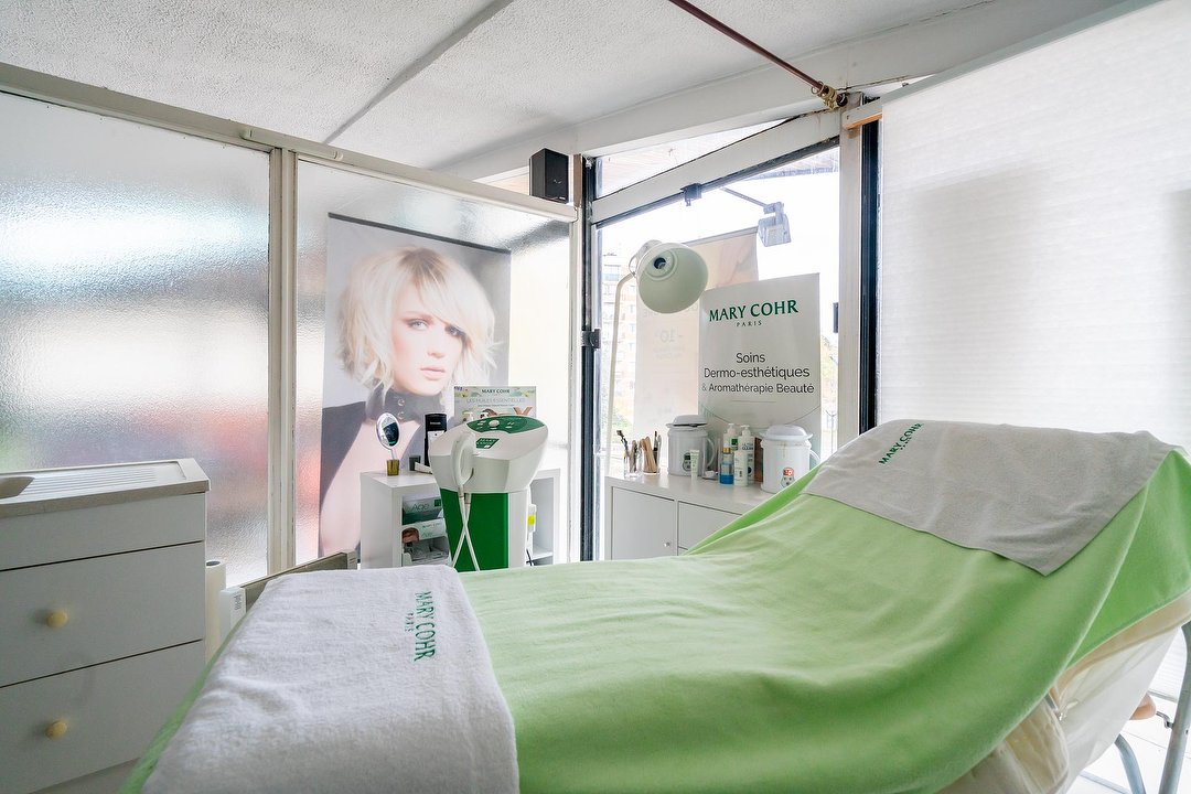 Esthetik's & Nails By Layla, Malakoff, Hauts-de-Seine