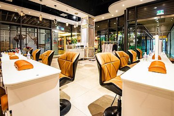 MIVI Nails & Beauty - Rathaus Passagen