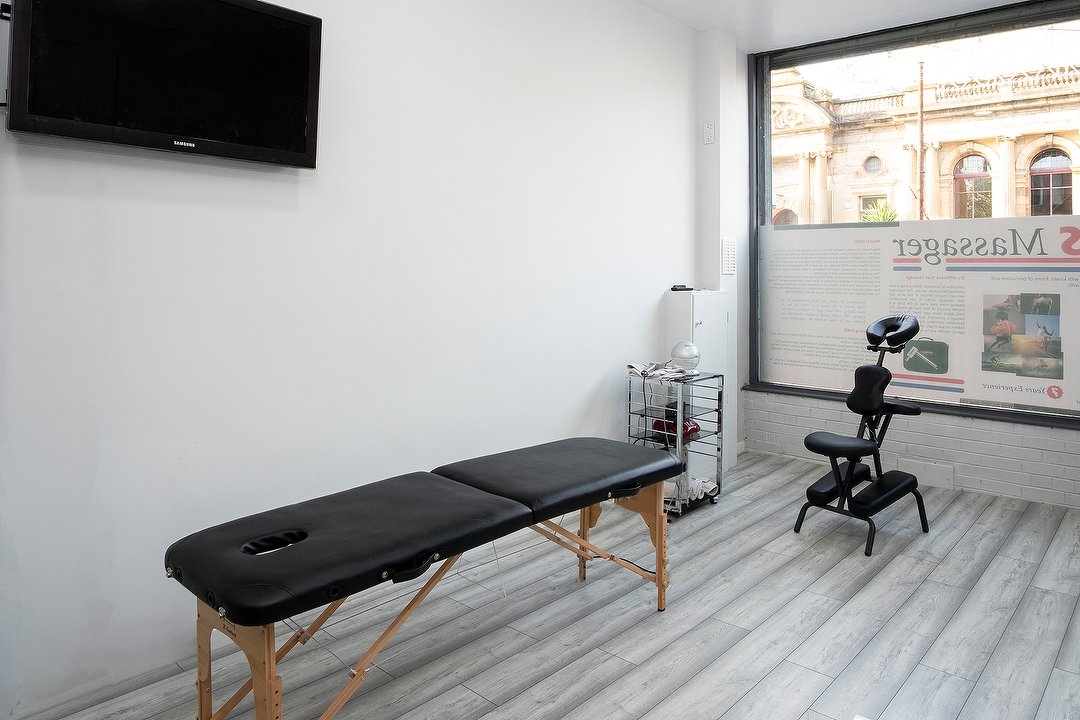 DMS Massage Glasgow, Auchinairn, East Dunbartonshire