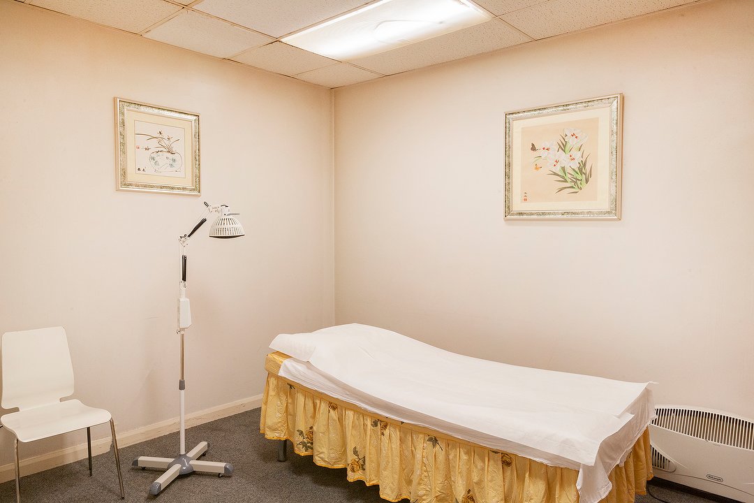 Springtouch Health Centre, Tolworth, London