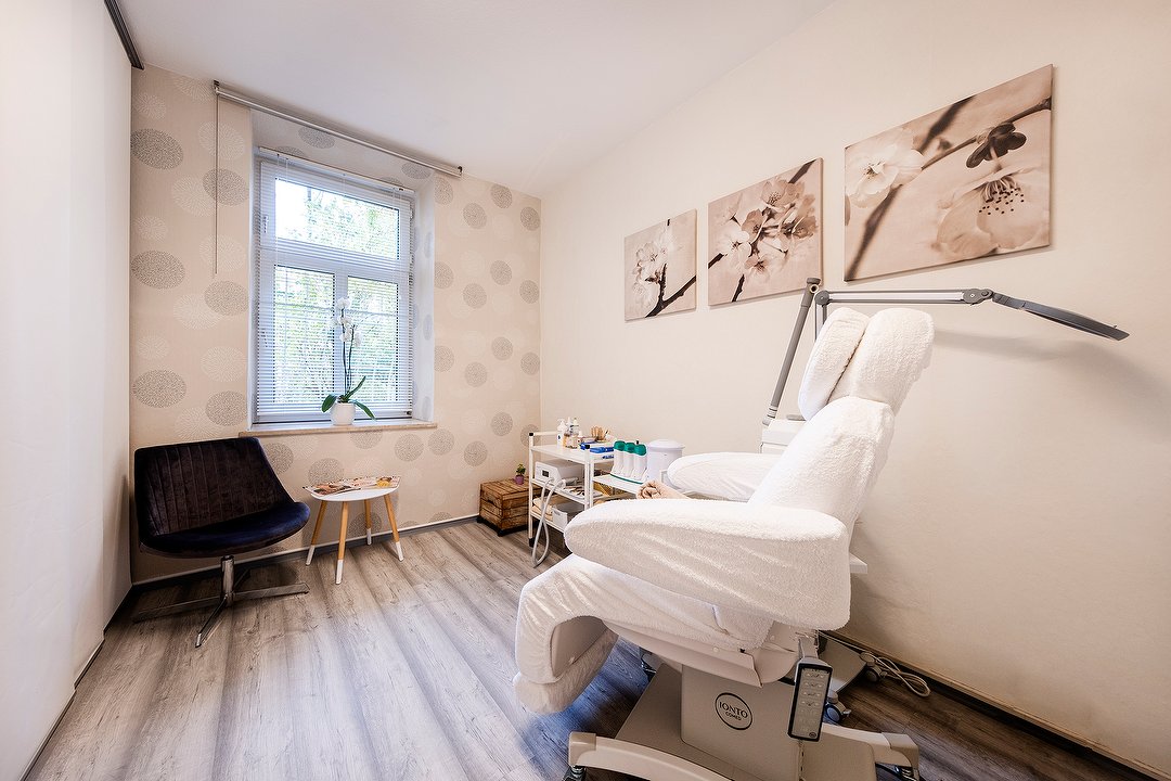 Mako Kosmetik & Waxing, Neuhausen, München
