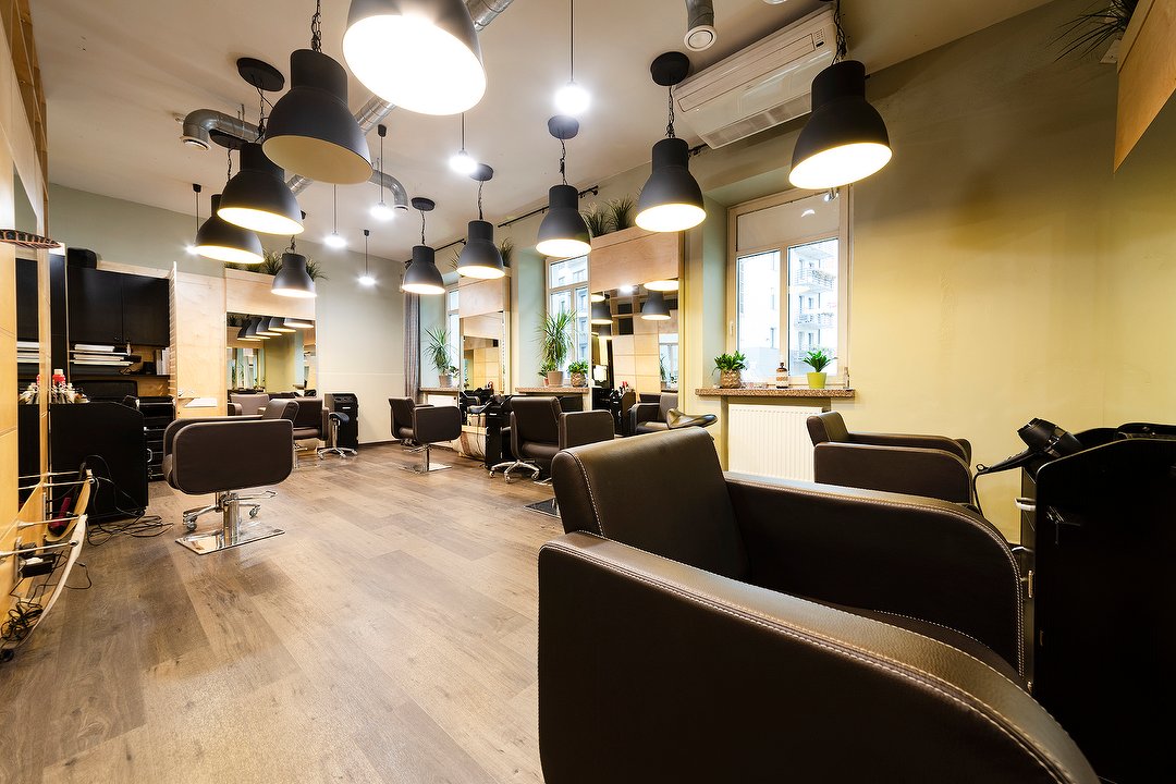 Ma.Ma. Cut, Naujamiestis, Kaunas