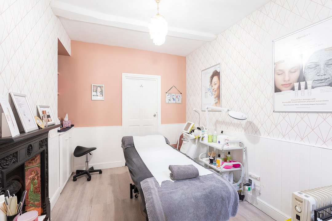 Kiss N Makeup Skincare, Twickenham, London