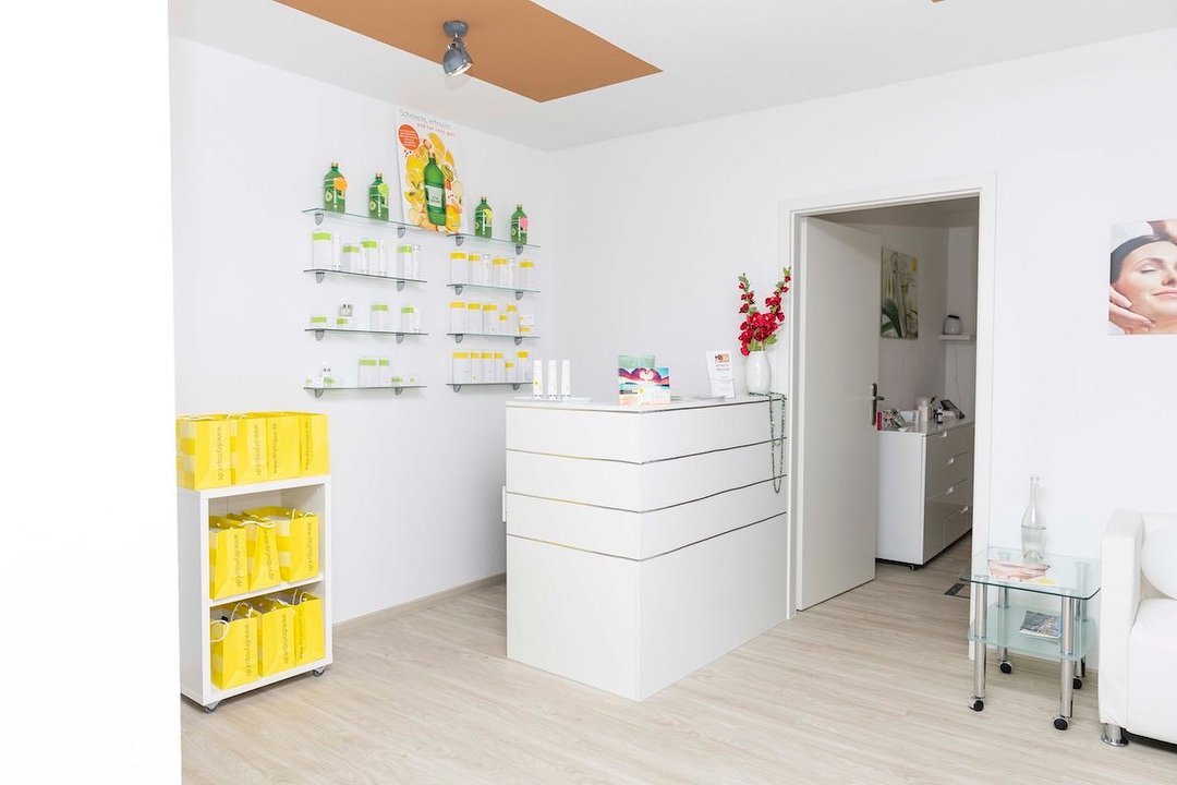 Iza Kosmetik & Massage, Neu-Isenburg, Hessen