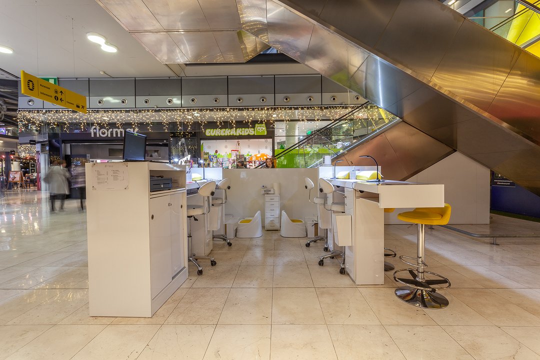 D-Uñas Las Arenas, La Nova Esquerra de l'Eixample, Barcelona