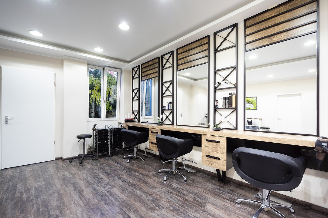 Mega Salon Friseur In Haidhausen Munchen Treatwell