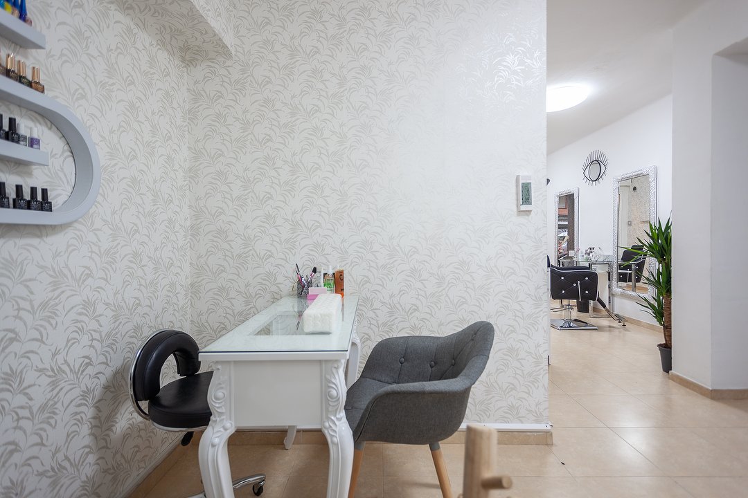 Kg Brows & Lashes, El Camp de l'Arpa del Clot, Barcelona