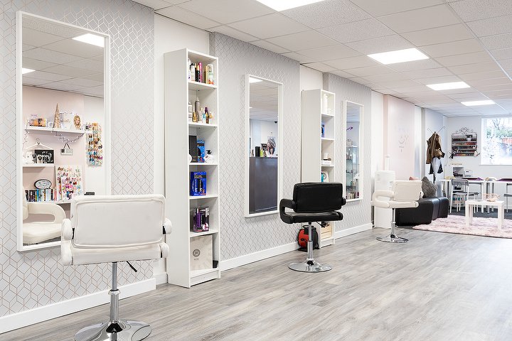 Glam Clinic - Sourcils & cils Stanningley - Photo de galerie - OneBooking