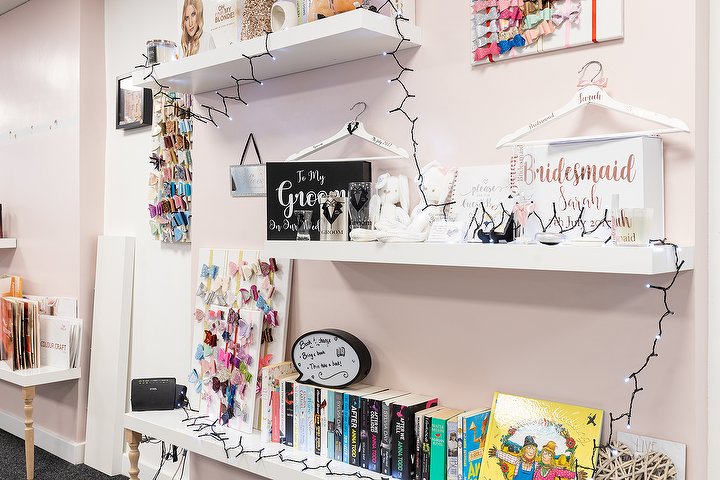 Glam Clinic - Sourcils & cils Stanningley - Photo de galerie - OneBooking