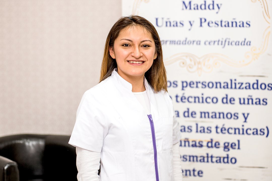 Maddy Uñas y Pestañas, Almendra, Comunidad de Madrid