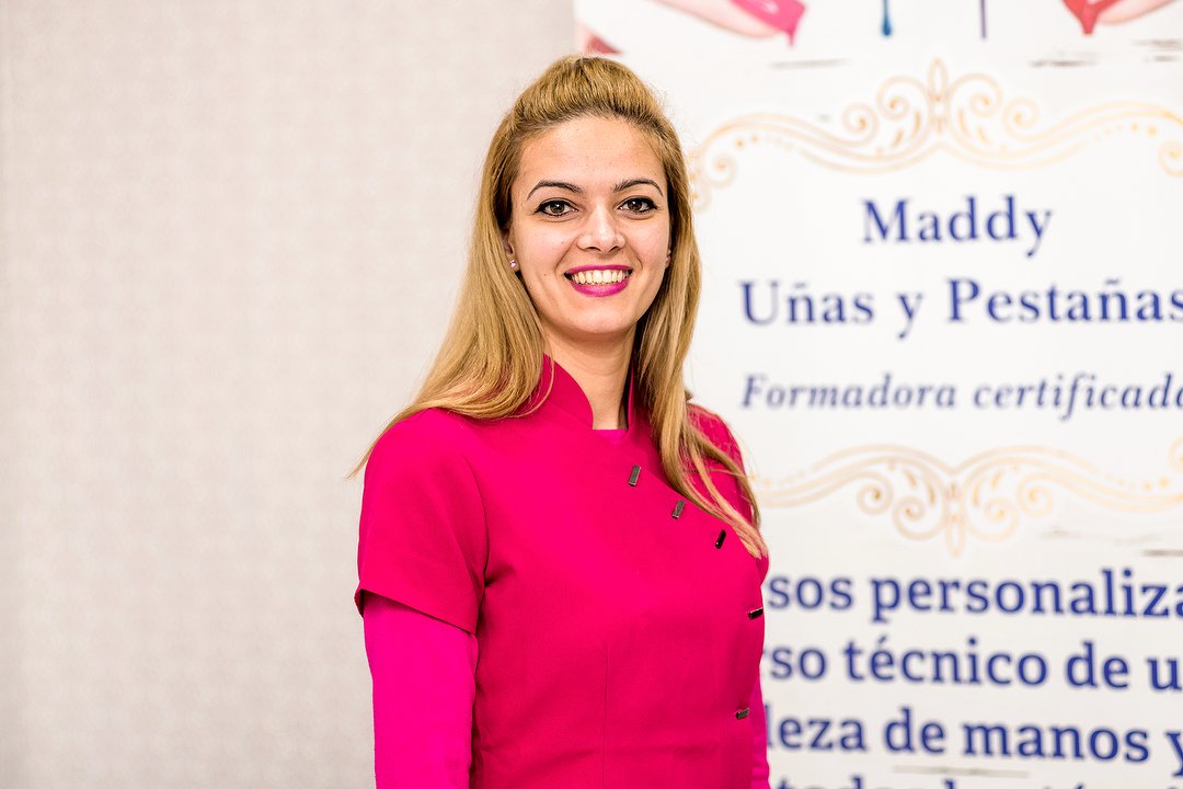 Maddy Uñas y Pestañas, Almendra, Comunidad de Madrid