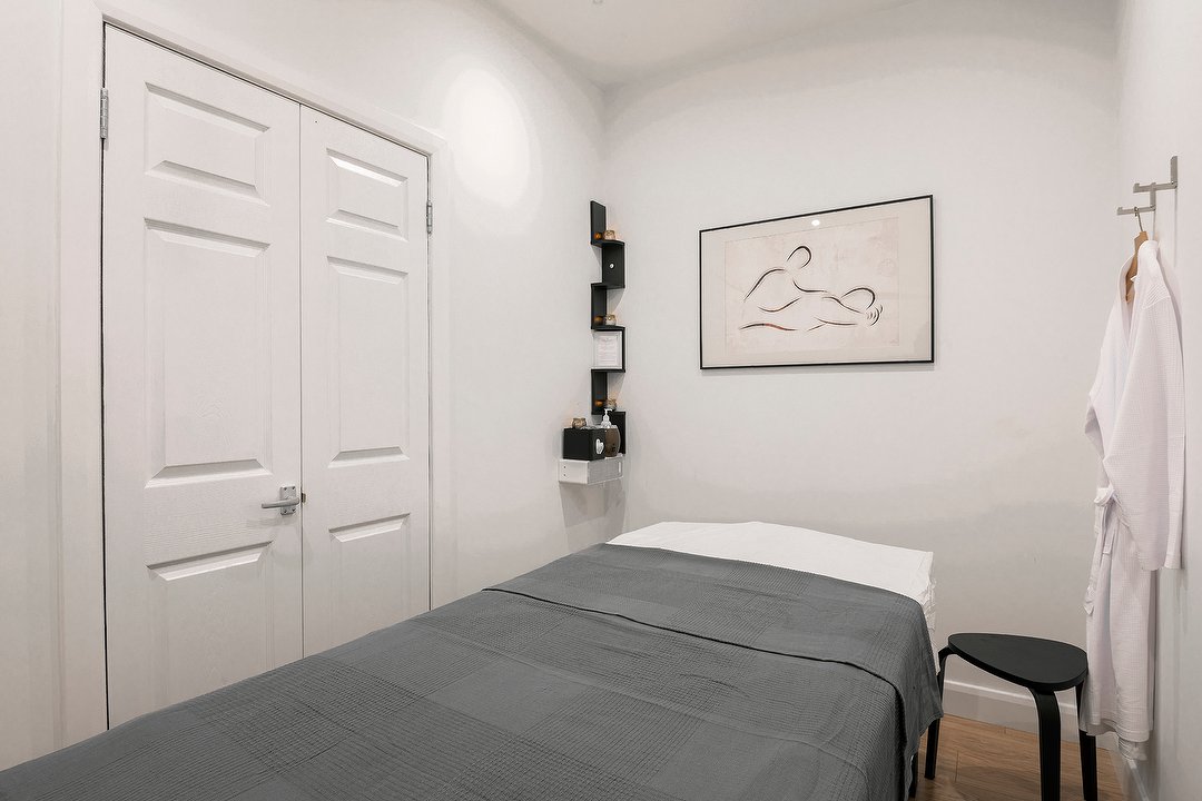 Peppermint Massage & Beauty, Palmers Green, London