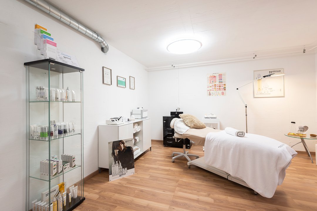 Dermakosmetik Anja Mayer - Kollbrunn, Kollbrunn, Kanton Zürich