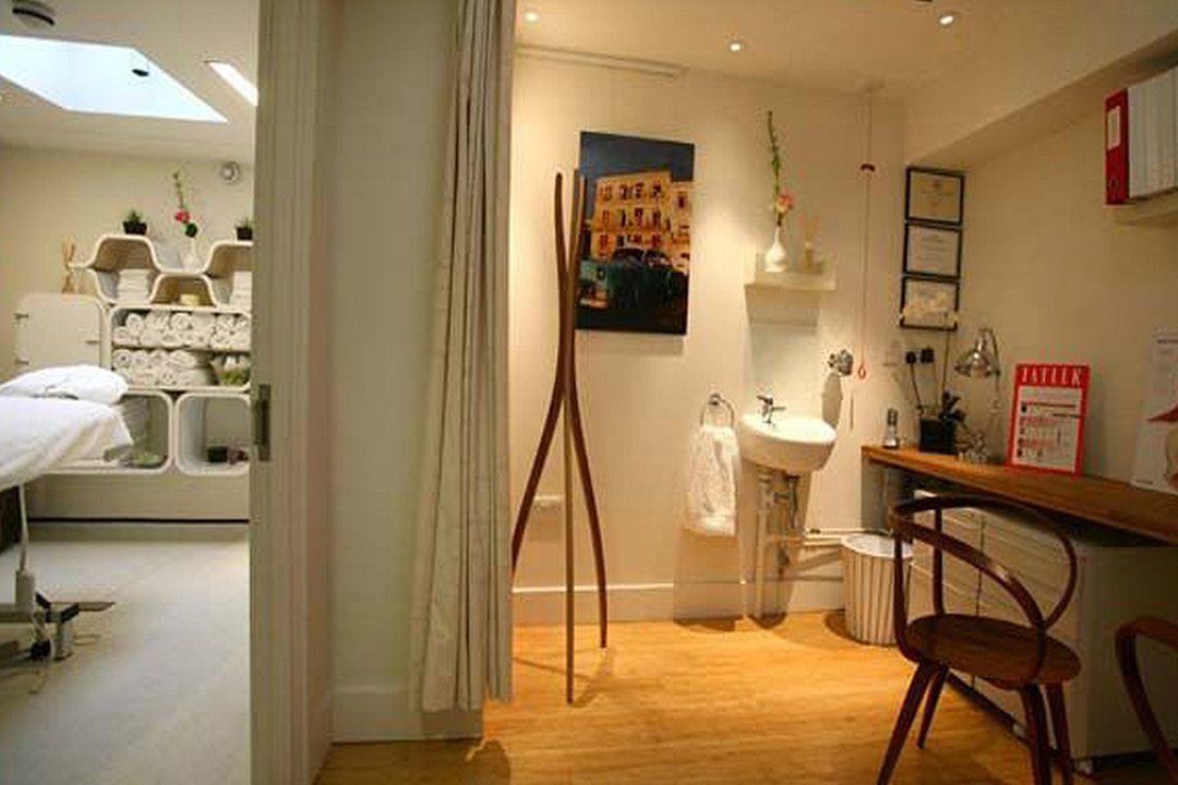 Amy Moffat Massage at Golborne Place, Notting Hill, London
