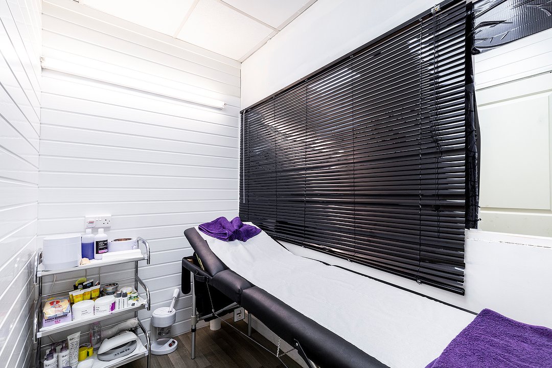 Noor Beauty Salon, Hounslow, London