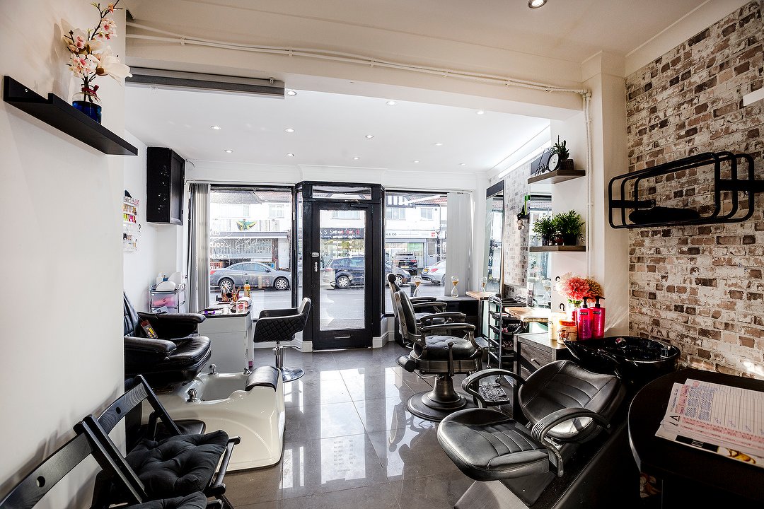 Question Marque Lounge, New Malden, London