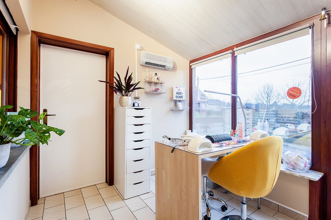 Mailinnails, Aarschot, Flemish Brabant
