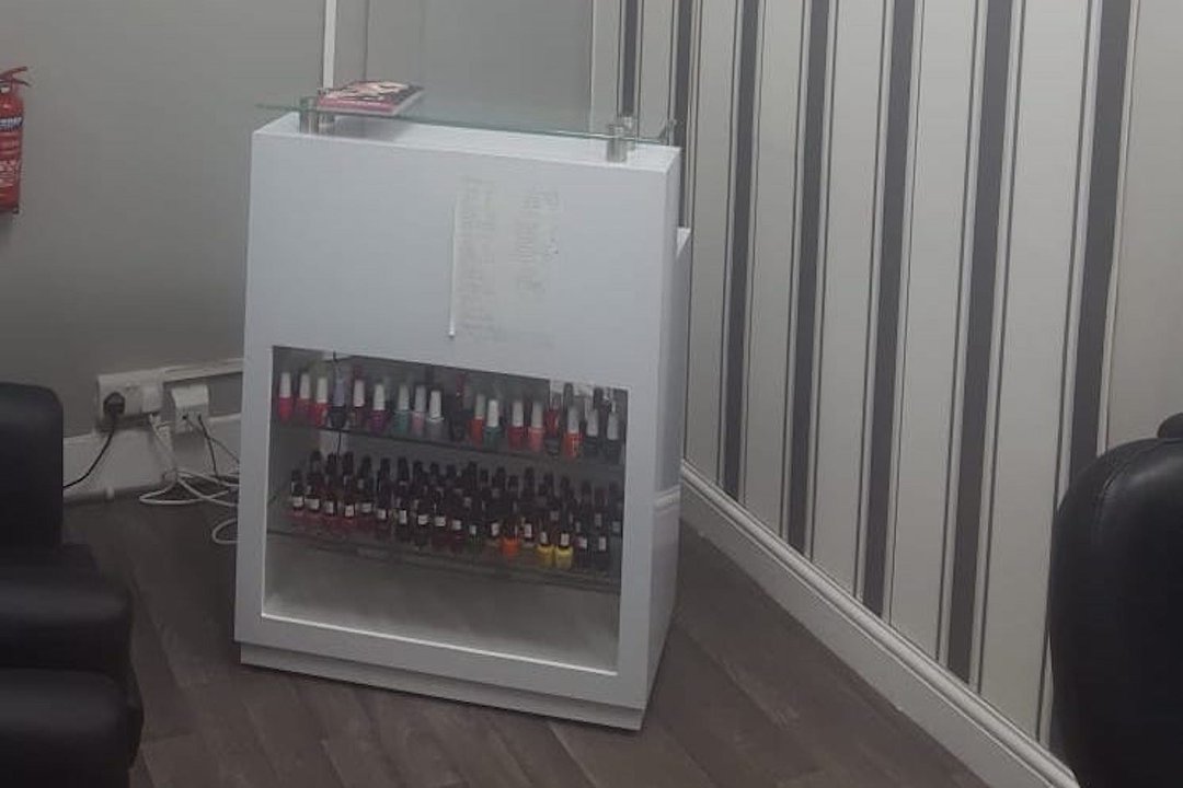 White Opal Beauty Salon, Dagenham, London