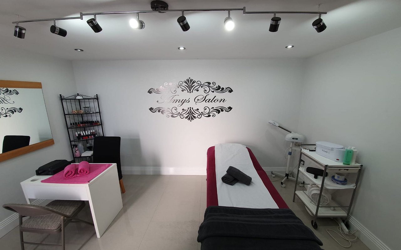 Bikini Waxing near Mere Green, West Midlands County Treatwell