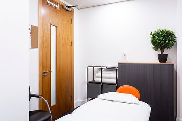 Recovery Massage Therapy - Treatment Room, Bank, London