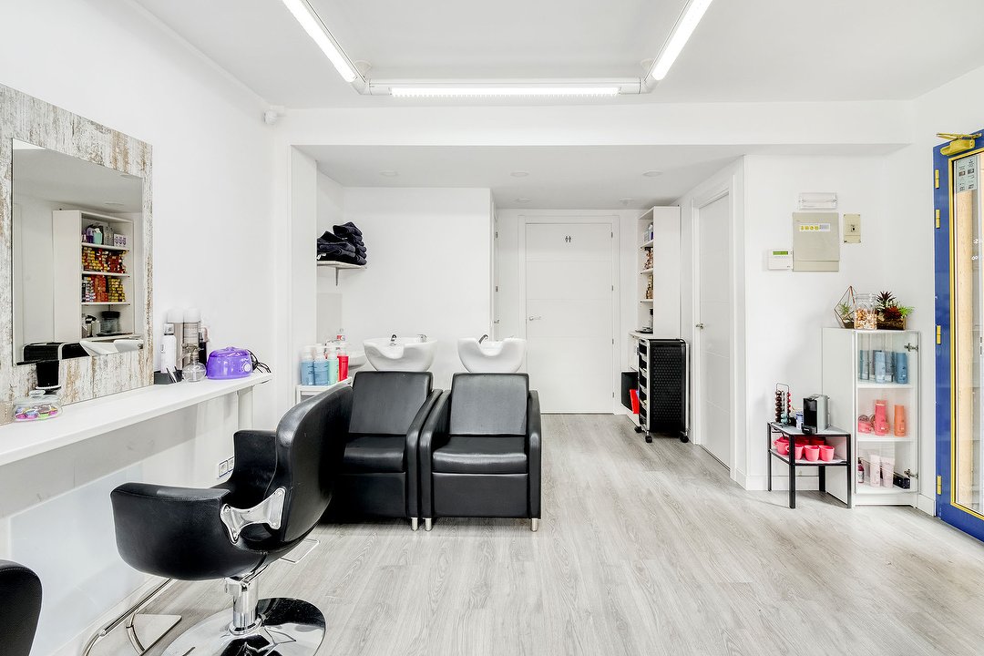 Dondejess, Ambroz, Madrid